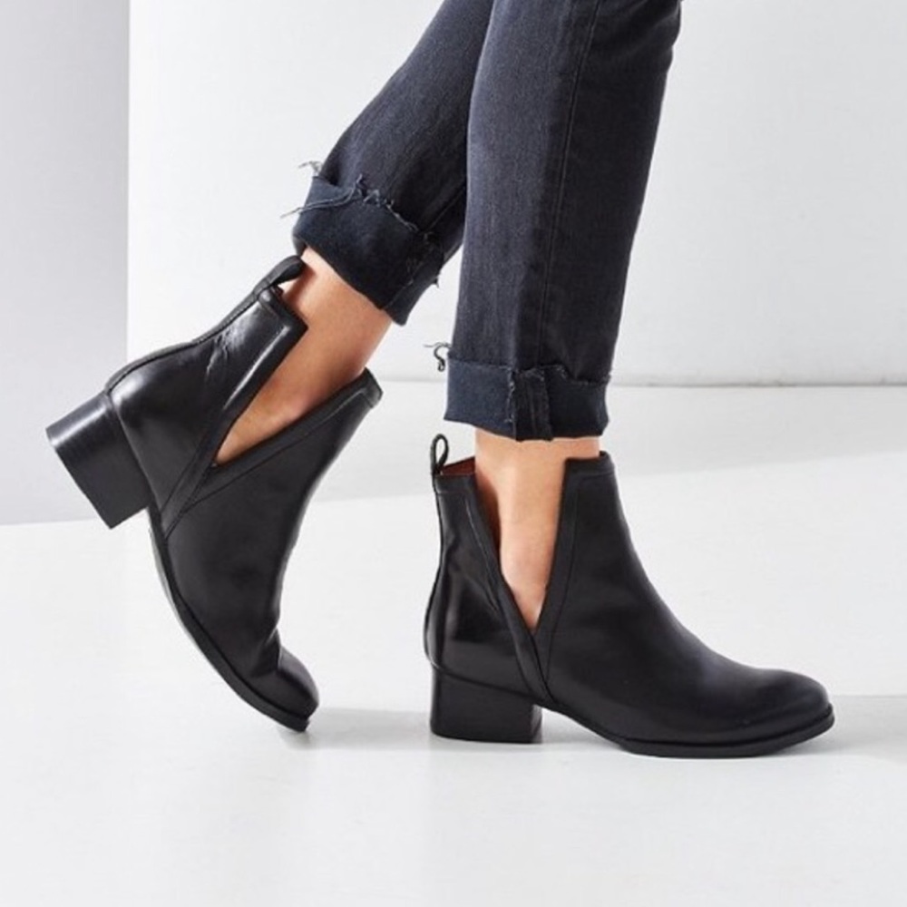 Oriley Cutout Ankle Boot